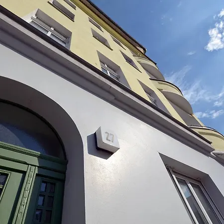 Apartment Ferienwohnung *